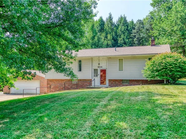 954 Alpine Blvd, Uniontown, OH 44685