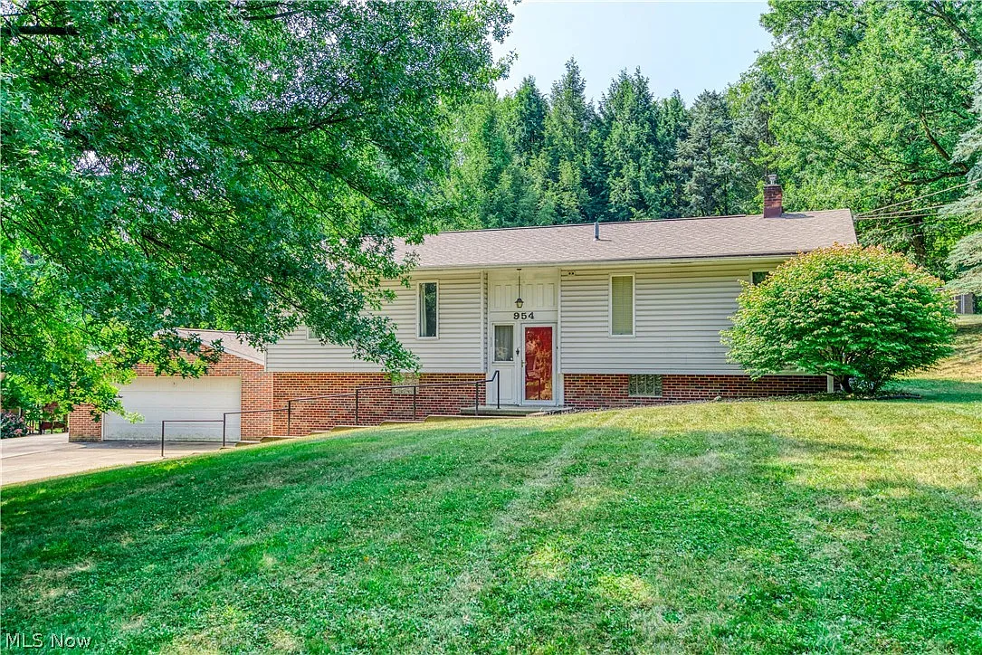 954 Alpine Blvd photo 1