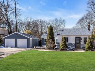 89 Pinelawn Avenue, Shirley, NY 11967