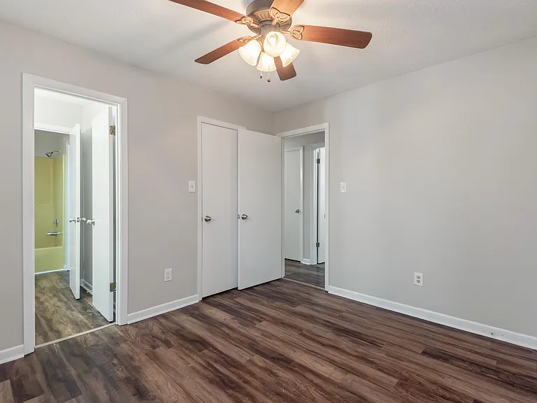 5126 Middle Ridge Ln — Photo 17