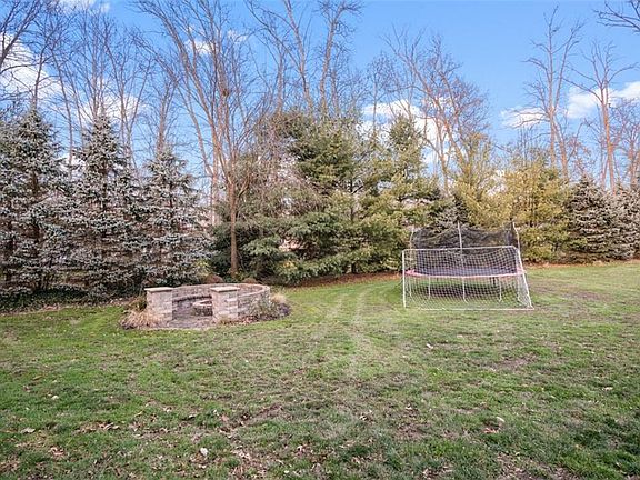 3rd image of 1090 Eagle Trace St NE