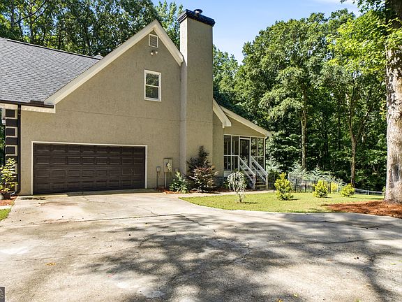 4th image of 80 Allie Dr