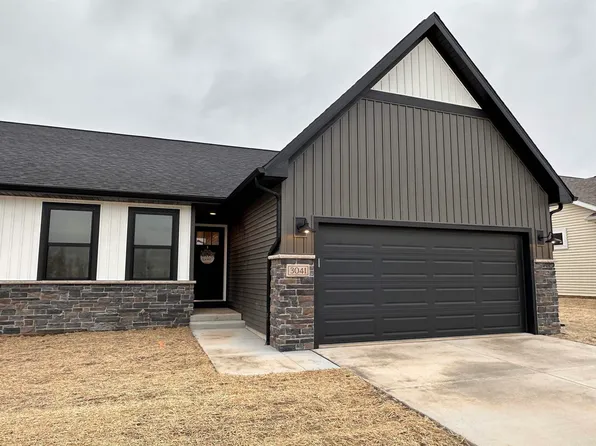 3041 Velkommen Rte, Stoughton, WI 53589