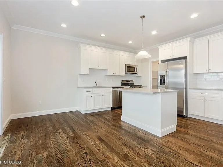 Belmont Estates Townhomes — Photo 5