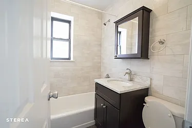 Rented by Sterea Agency