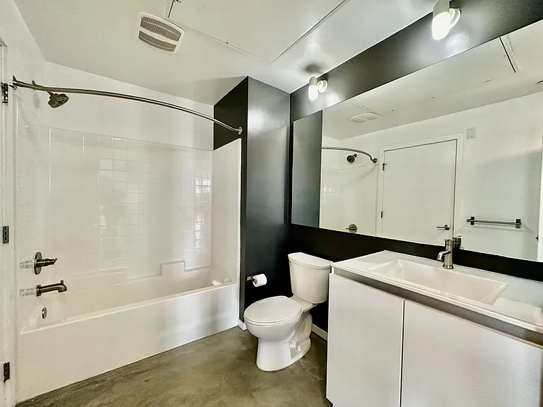 Crest-Urban Apartments — Photo 27
