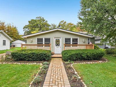 27630 N Hickory St, Island Lake, IL, 60042