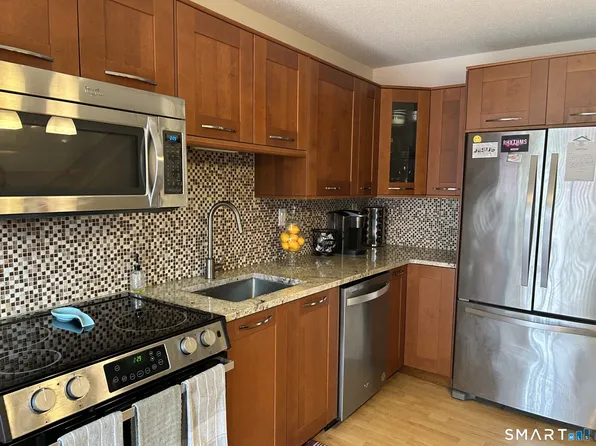 136 Webster Court #136, Newington, CT 06111