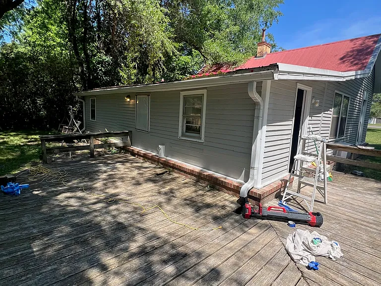 1341 Veterans Pkwy — Photo 3
