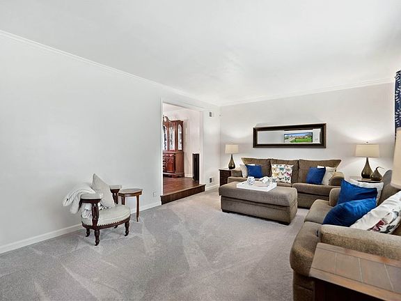 4th image of 8058 Oxbridge Dr