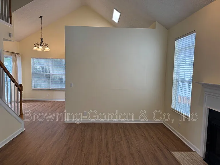 4256 Chesney Glen Dr — Photo 4