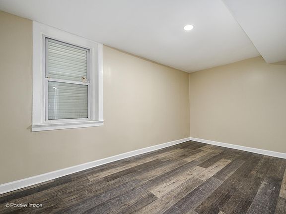 5th image of 1720 N Tripp Ave #1B
