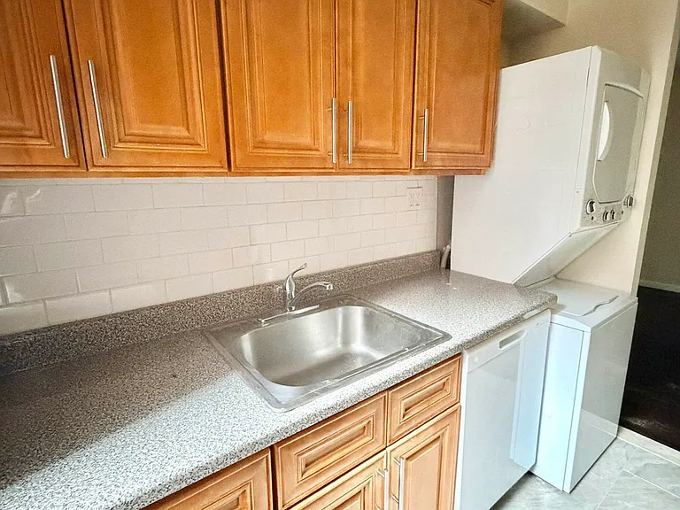 118-40 Metropolitan Ave #3C — Photo 7