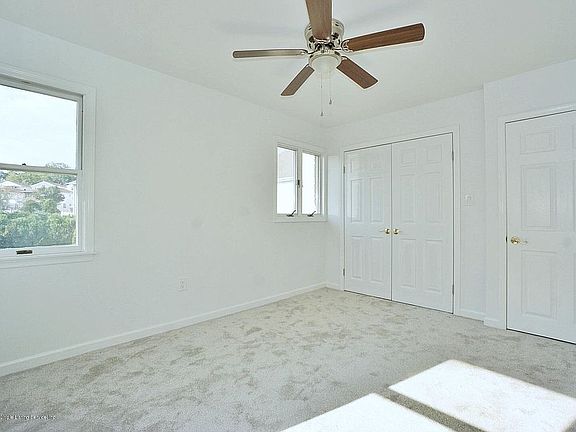 5th image of 26 Fairway Ln