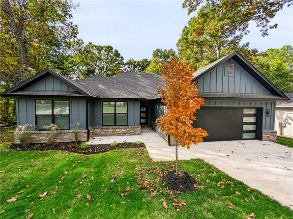 7 Ventnor Cir, Bella Vista, AR 72715