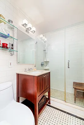 Sold by Medow Property | media 9