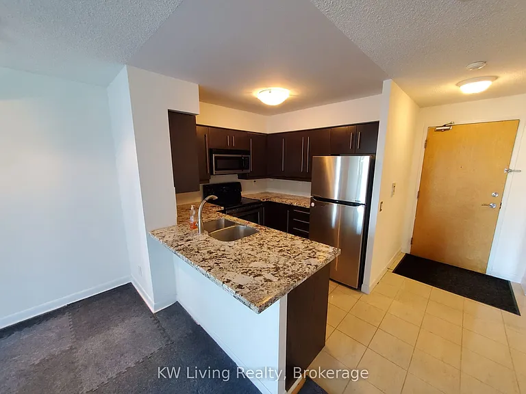 4978 Yonge St #909 — Photo 2