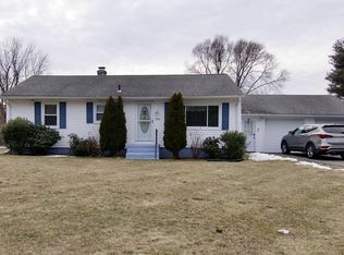 284 Hermitage Dr, Springfield, MA 01129