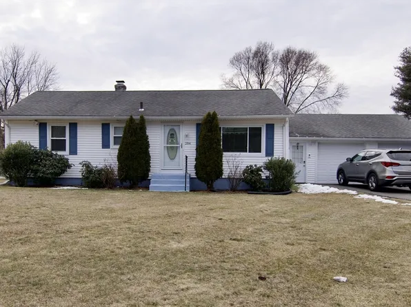 284 Hermitage Dr, Springfield, MA 01129