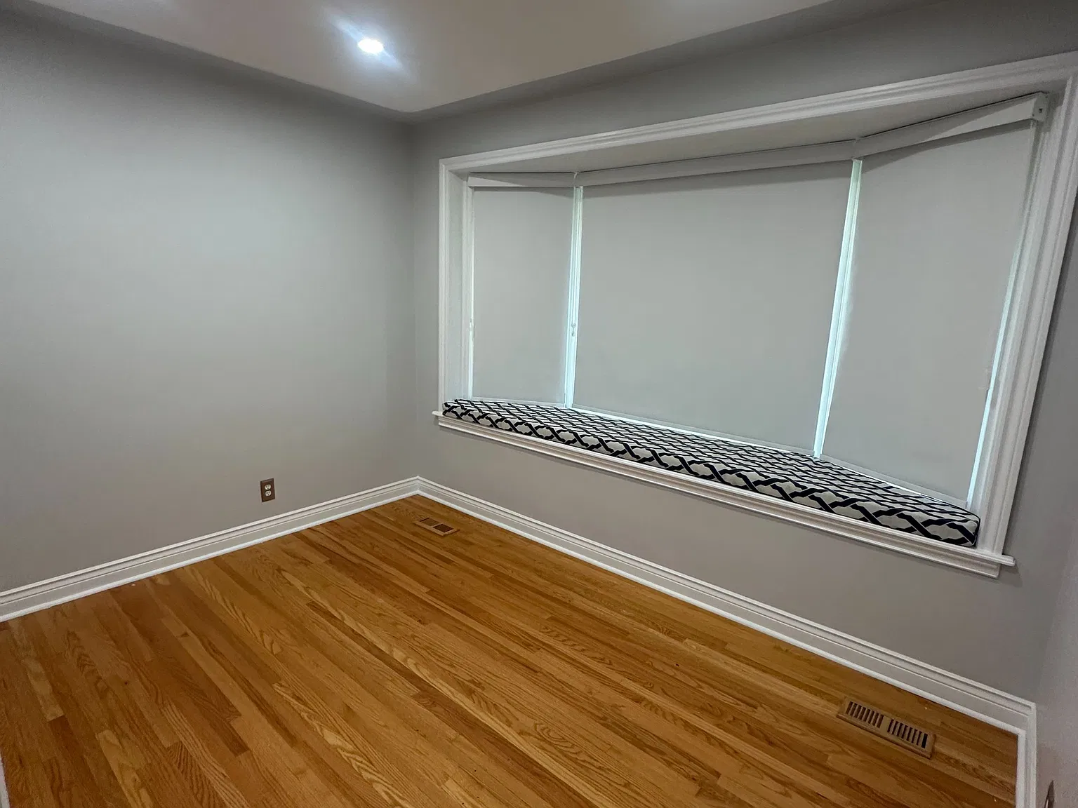 4 bed, $2,750 — Photo 2