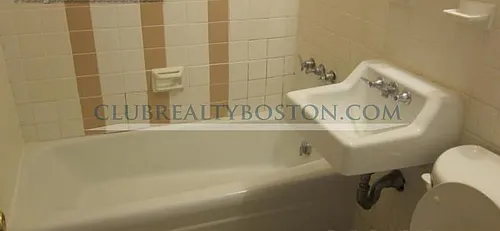 172 Beacon St #24 Photo 1 172 Beacon St #24 Photo 1
