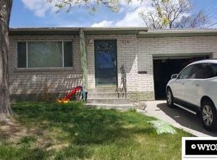 216 E 29th Ave, Torrington, WY 82240
