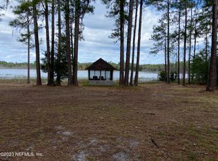 197 Clear Lake Rd, Crescent City, FL 32112
