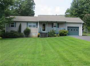 311 Hunters Ridge Rd, Mills River, NC 28759