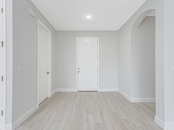 3rd image of 1517 Wacker Ave SE #1517