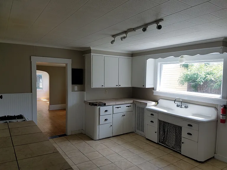 59 Walnut St — Photo 3