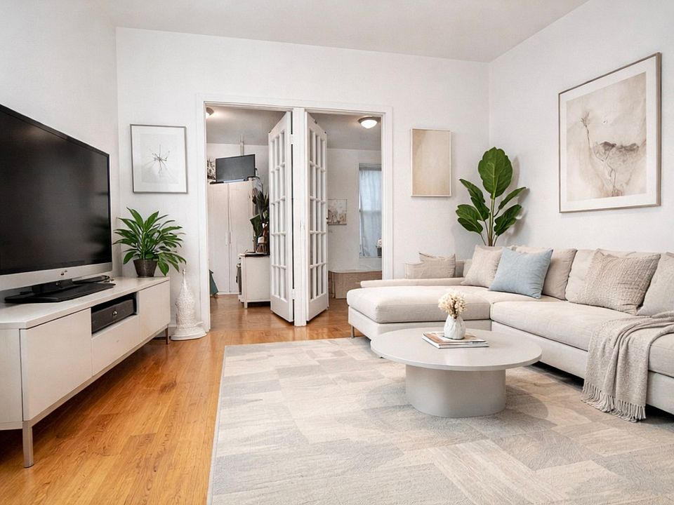 1st image of 122 Orchard St APT 13