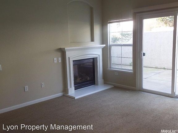 5th image of 3301 N Park Dr Unit 1516