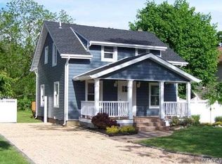 39 Overton Ave, Sayville, NY 11782