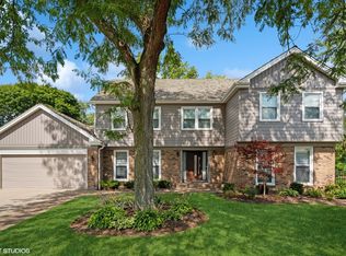 2544 Osage Dr, Glenview, IL 60026