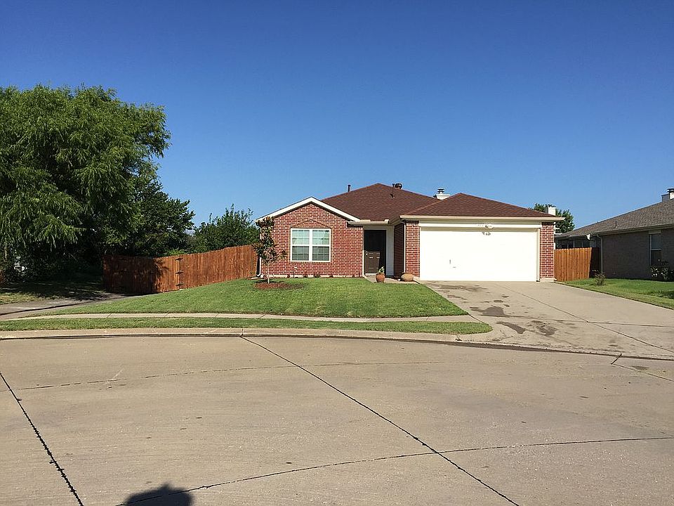 1st image of 313 Lakefront Dr