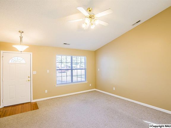 5th image of 111 Sandy Hollow Dr NW