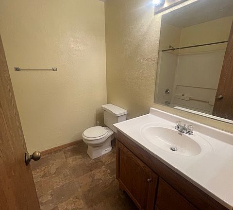 4th image of 5648 Ryewyck Dr #4