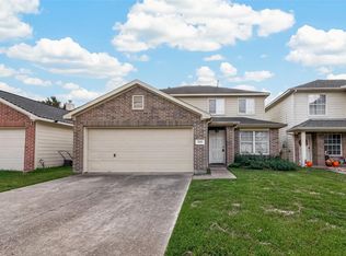 5051 Willow Point Dr, Conroe, TX 77303