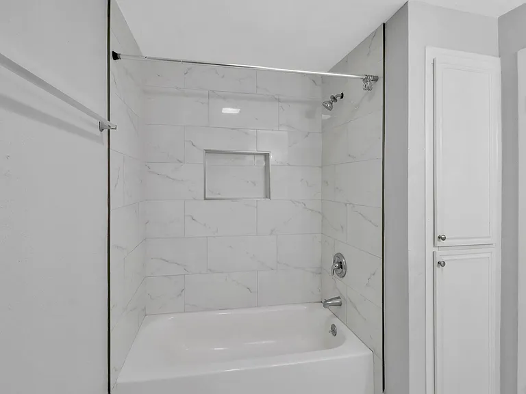 7047 Bissonnet St #117 — Photo 14
