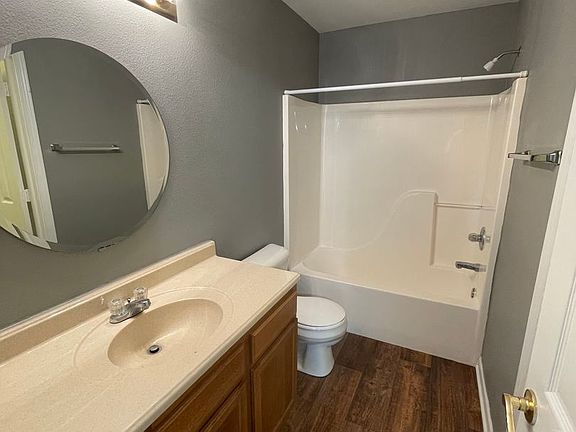 5th image of 2339 Salem Park Dr