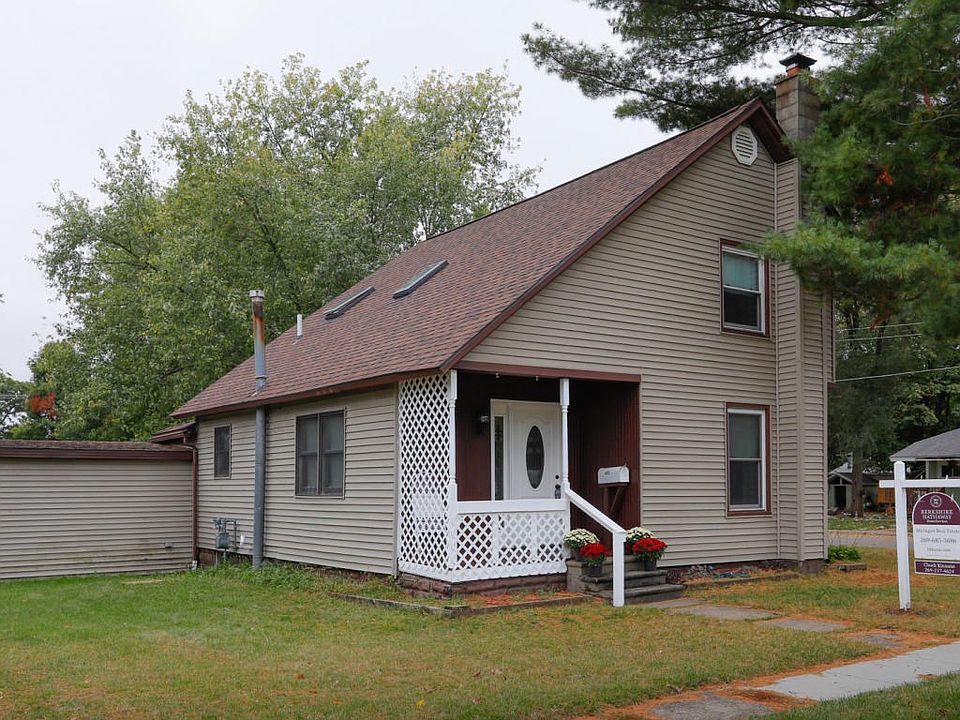 402 E Franklin St-101
