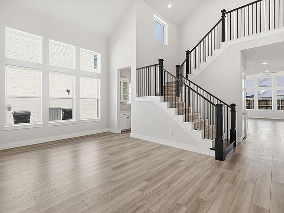 3rd image of 3455 Hollow Pine Dr