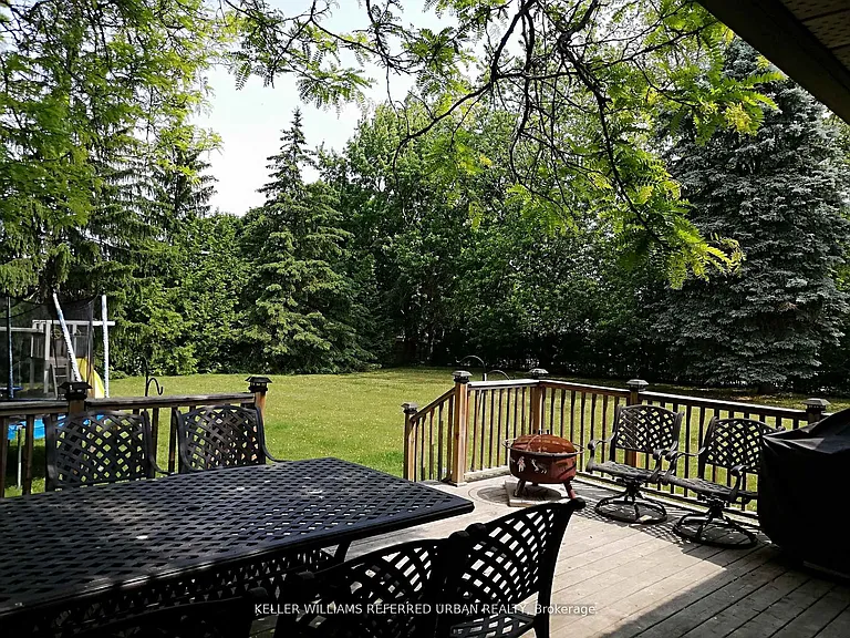 135 Jennifer Cres — Photo 23