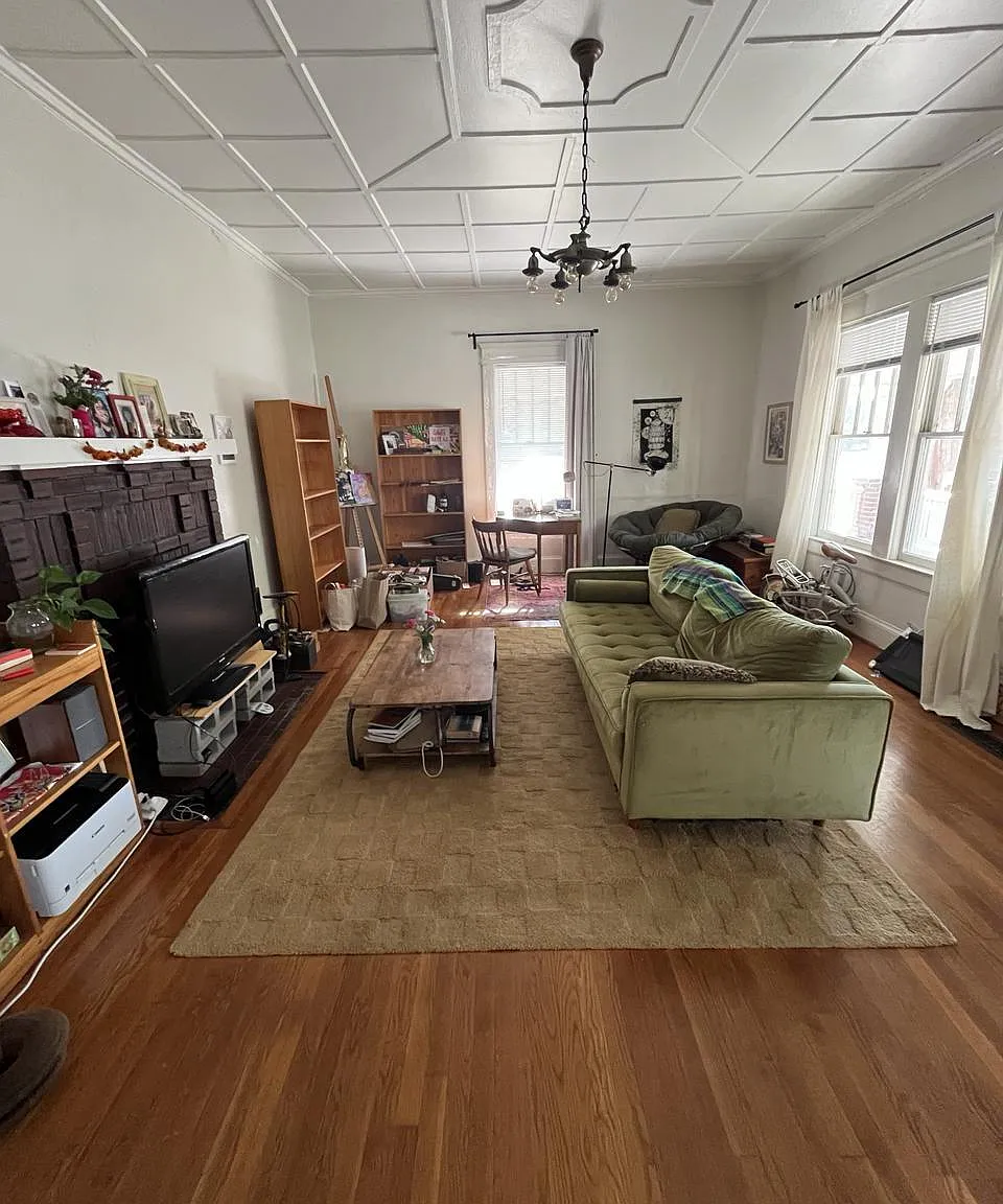 1 bed, 1.0 bath, 1100 sqft, $1,410 — Photo 2
