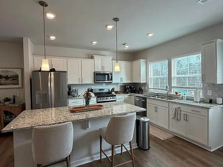 909 Falls Grove Trl — Photo 1