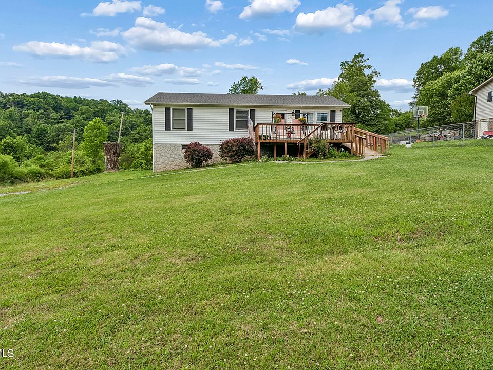 1st image of 1401 Charity Hill Rd