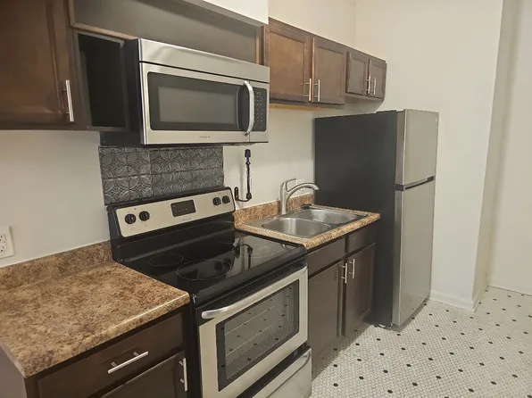 Parkview Apartments LLC