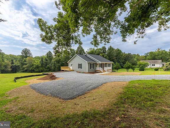 5th image of 240 Windmill Ln