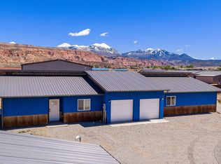 71 N Mount Peale St, Moab, UT 84532