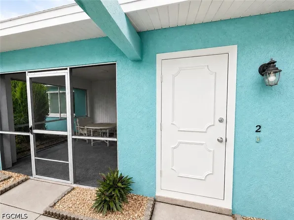 3032 SE Santa Barbara Pl APT 2, Cape Coral, FL 33904